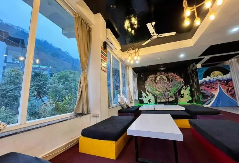 هتل The Yachis Rishikesh