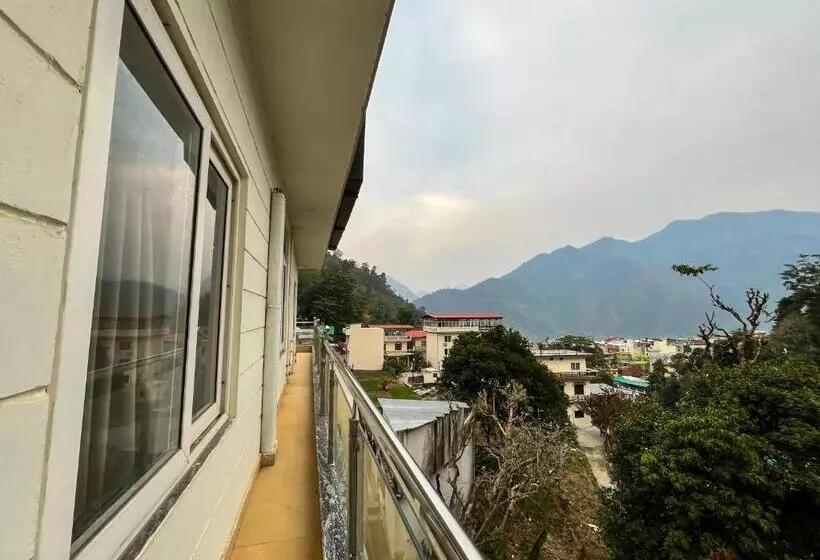 هتل The Yachis Rishikesh