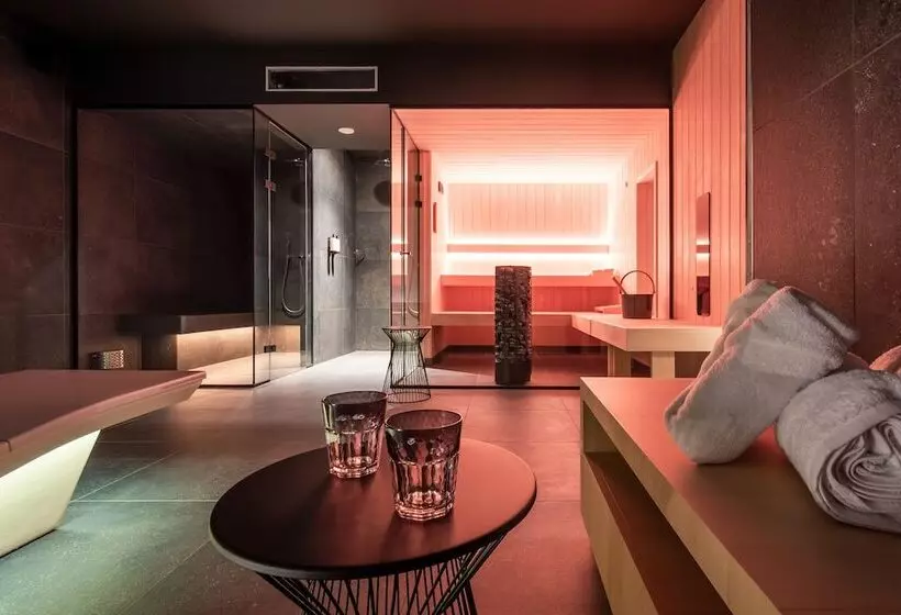 One Two Four   Hotel & Spa