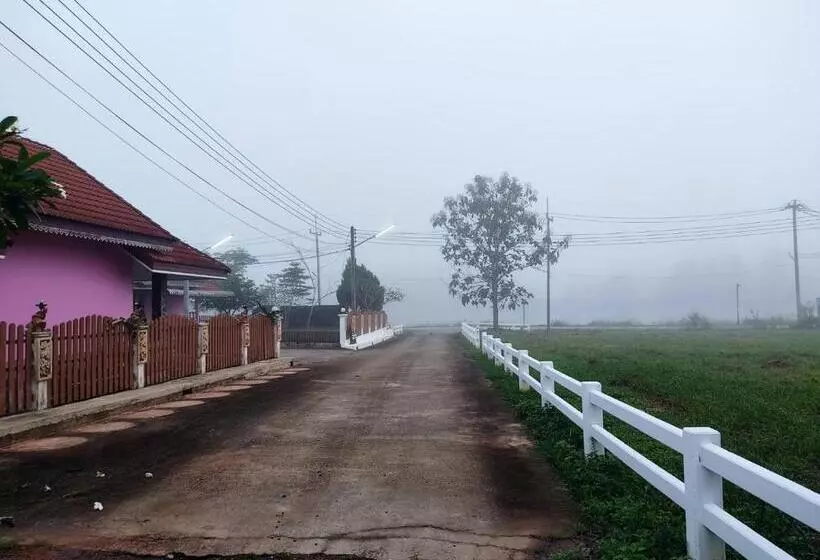 リゾートホテル หนองใหญ่รีสอร์ท