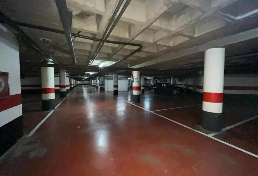 هتل Az Orús Factory