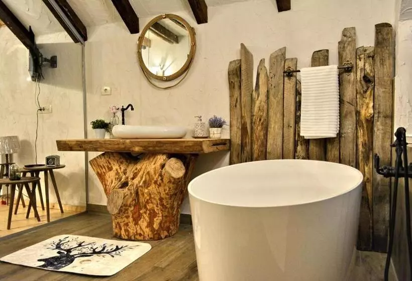 Majatalo Cuibul Braneanului