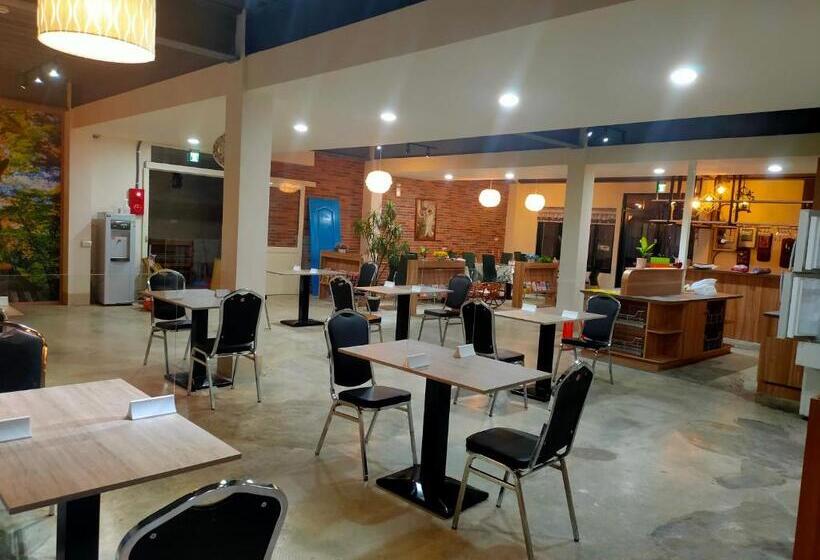 تختخواب و صبحانه 崗好山莊