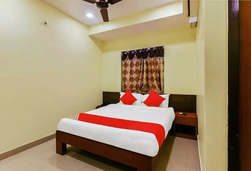 ホテル Oyo Home 37838 Bahavni Residency