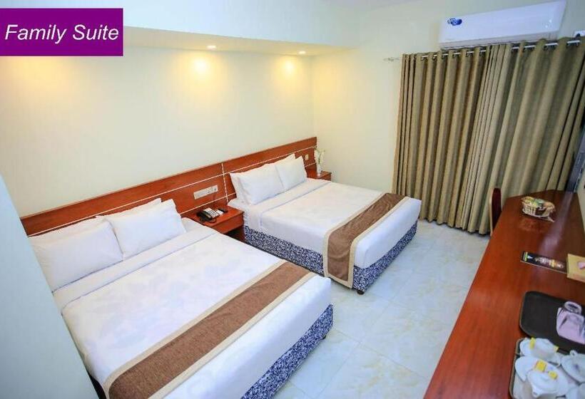 هتل Royal Beach Resort