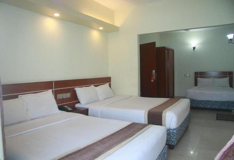 هتل Royal Beach Resort