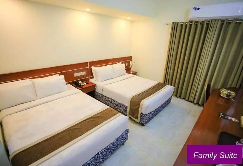 هتل Royal Beach Resort