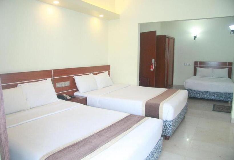 هتل Royal Beach Resort