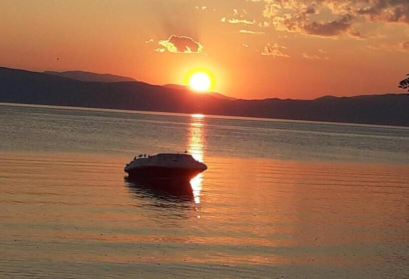 پانسیون Guesthouse Zimovski