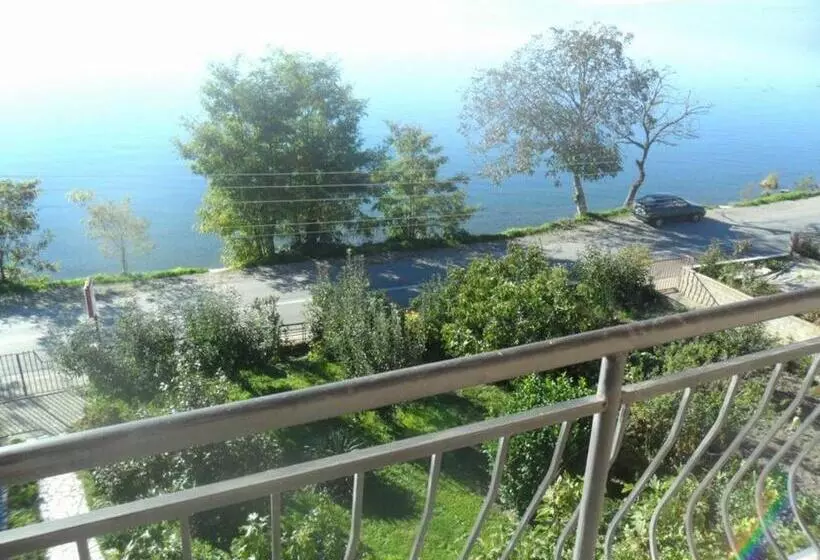 پانسیون Guesthouse Zimovski