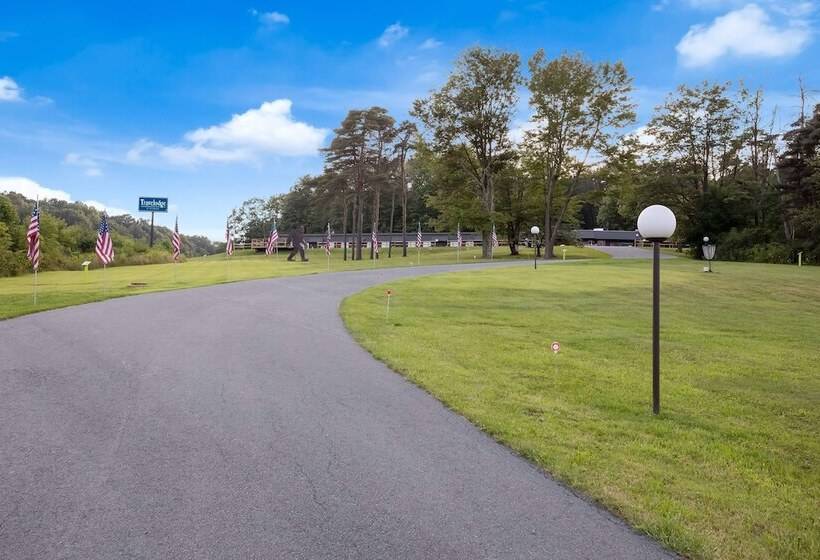 호스텔 Travelodge By Wyndham Emlenton