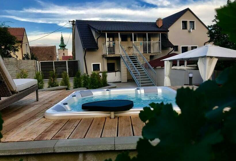 ペンション Apartmány & Vinařství Káňa