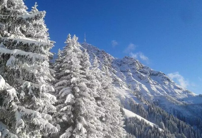 Majatalo Landhaus Almdorf