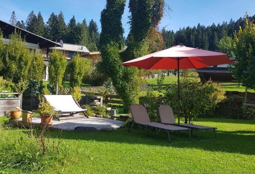 پانسیون Landhaus Almdorf