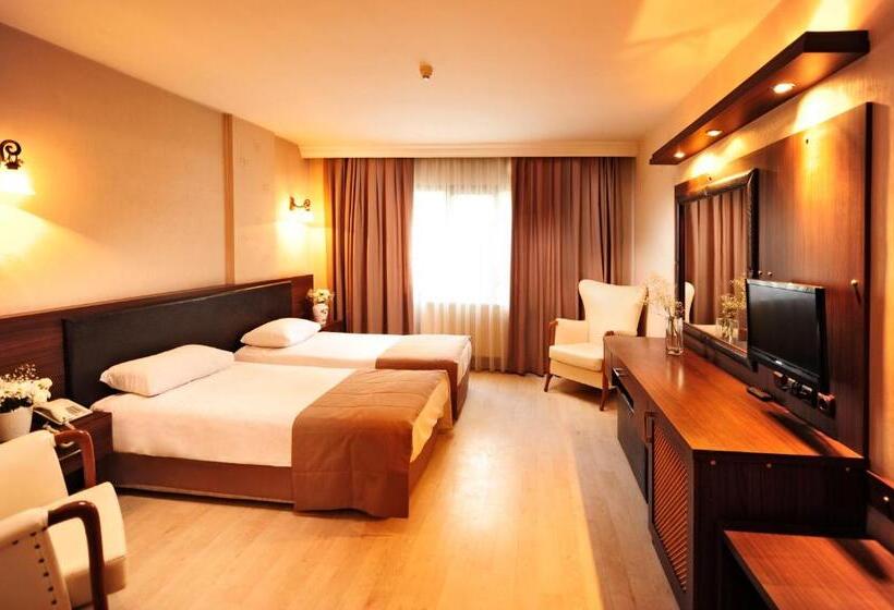 üstün Hotel Alsancak