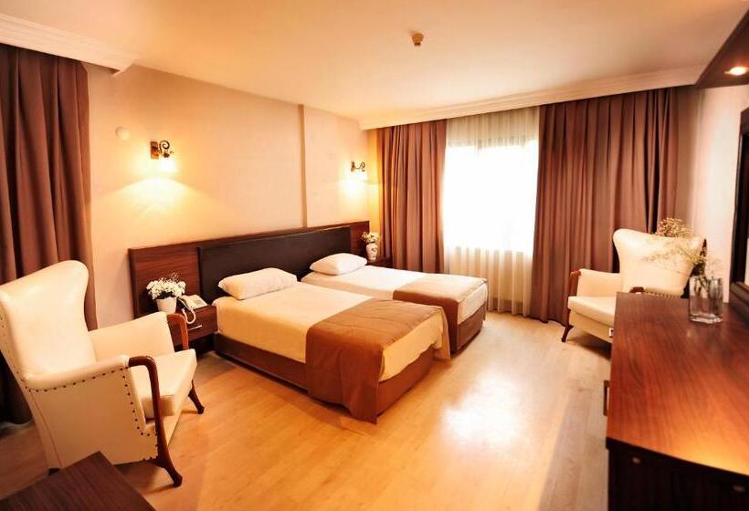 üstün Hotel Alsancak