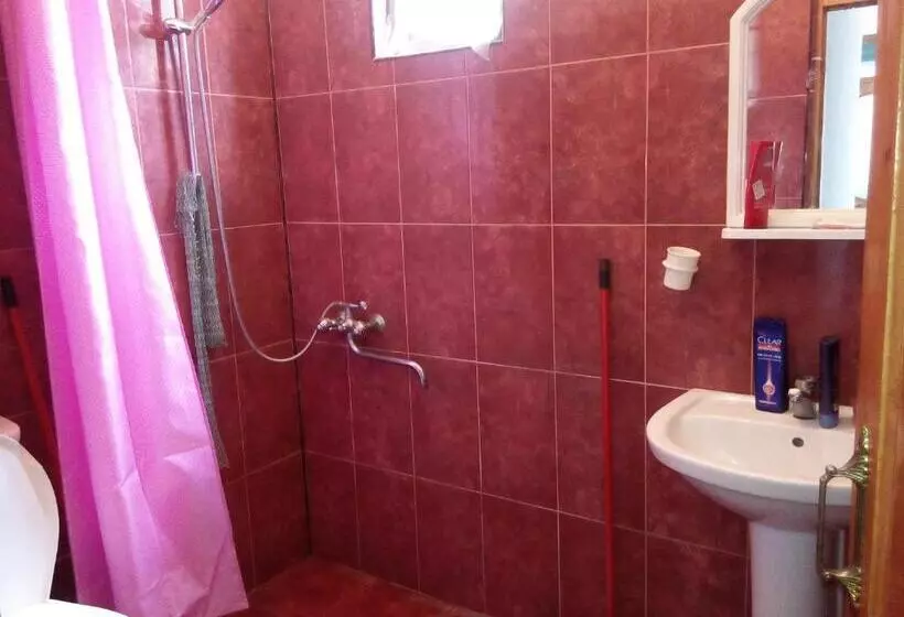 پانسیون Guest House Pirvelwodebuli
