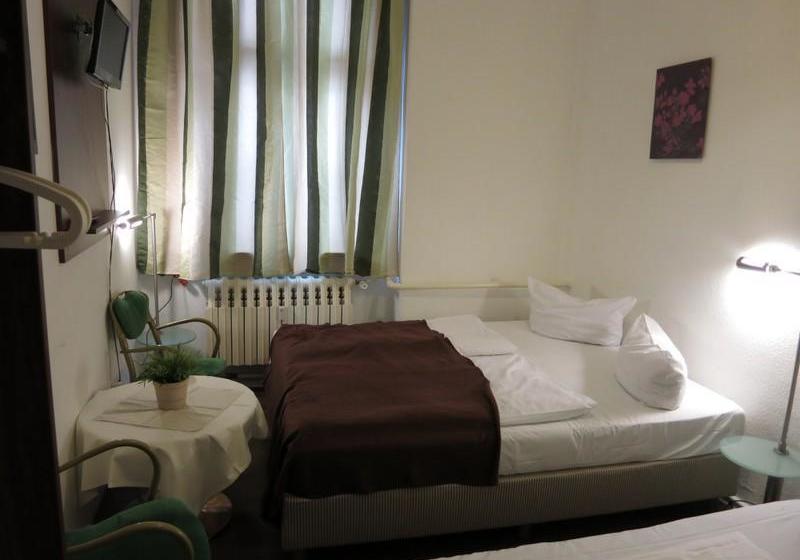 هتل Berlin Overnight