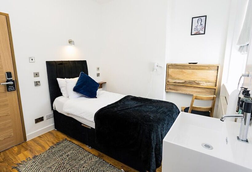 فندق Cambridge House