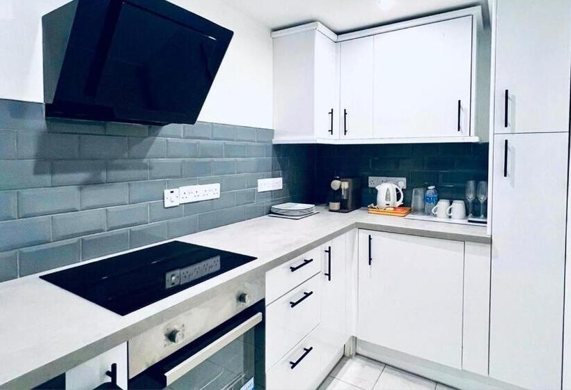 فندق Cambridge House