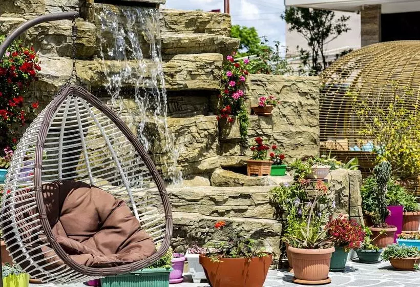 هتل Chveni Ezo Boutique