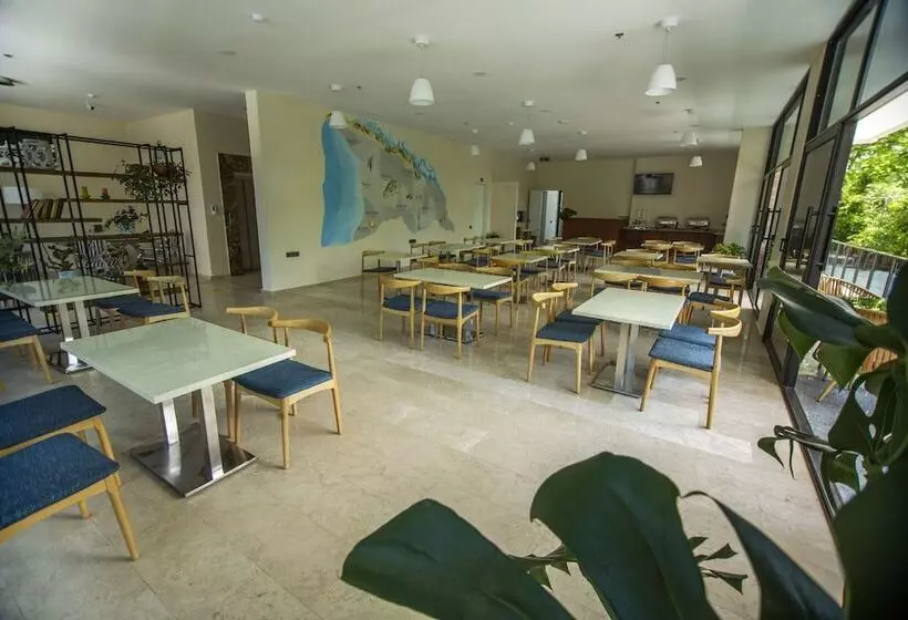 هتل Chveni Ezo Boutique