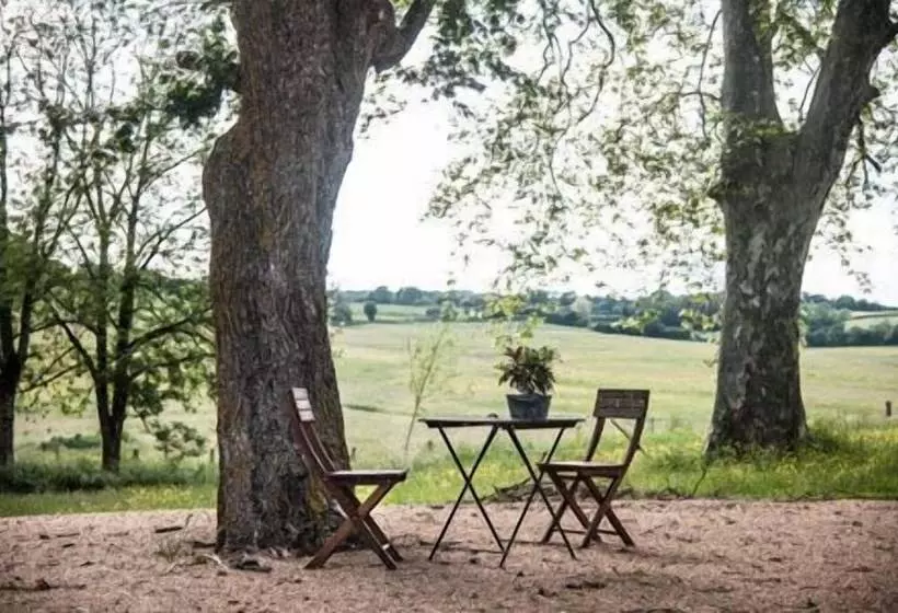 ホテル Domaine De Savigny