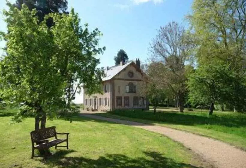 ホテル Domaine De Savigny