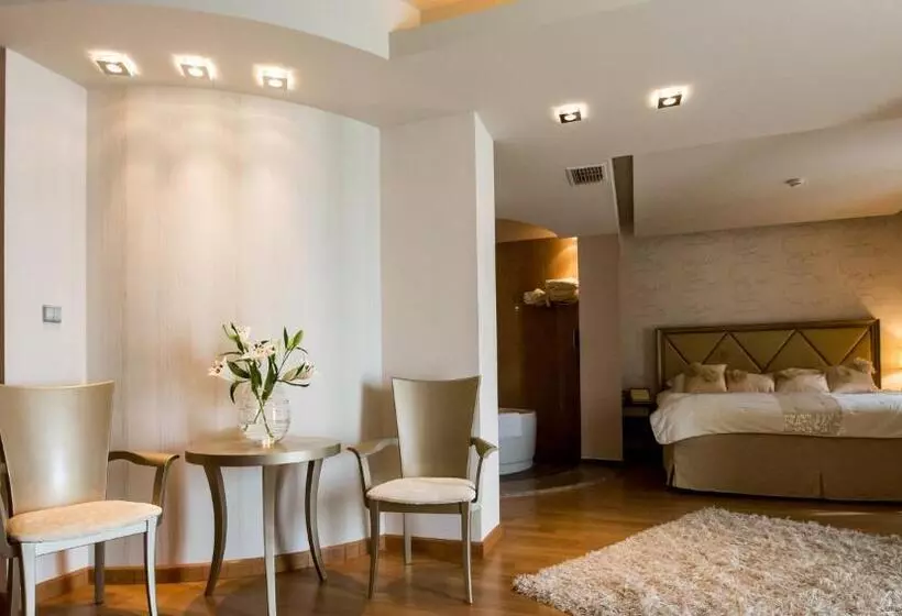 ホテル Elpida Resort & Spa