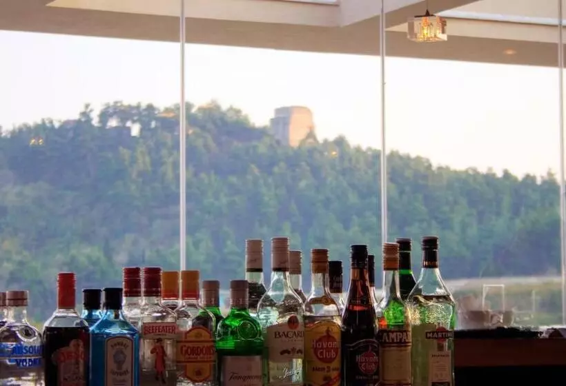 ホテル Elpida Resort & Spa