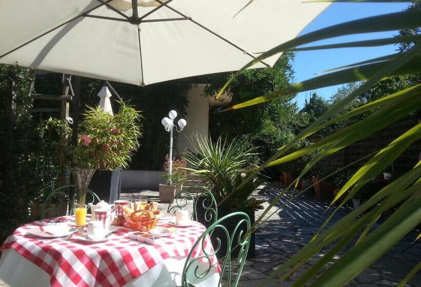 בית מלון כפרי Hôtel La Résidence