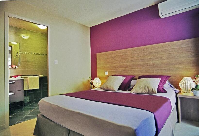 בית מלון כפרי Hôtel L'anvia