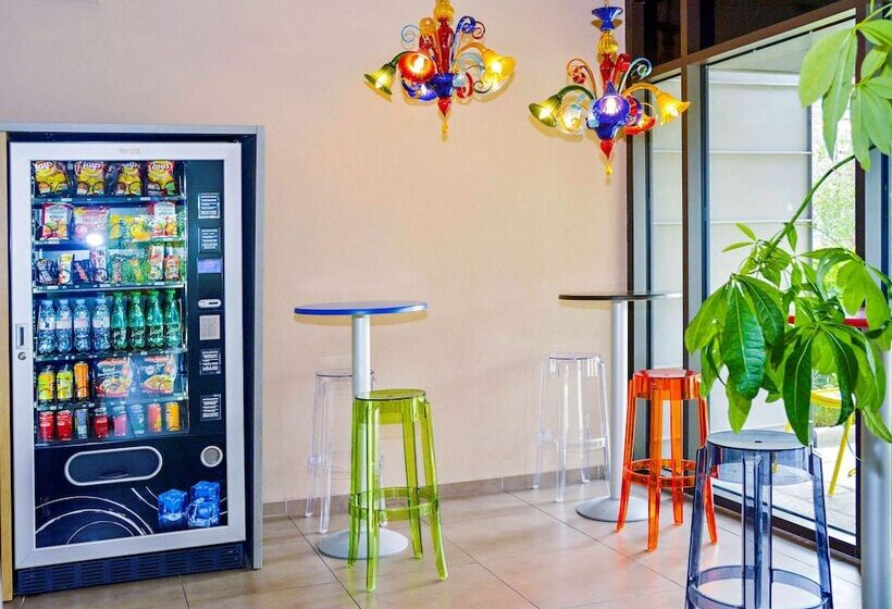 酒店 Ibis Budget Archamps Porte De Geneve