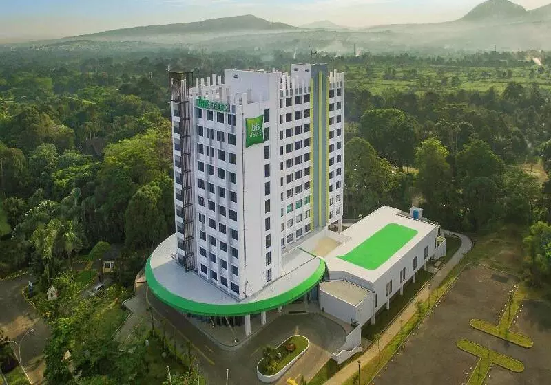 Szálloda Ibis Styles Bogor Raya