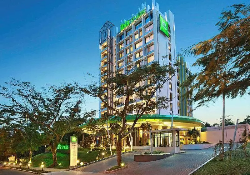 Szálloda Ibis Styles Bogor Raya