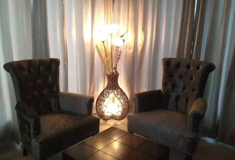 Hotel Iris Resort And Spa
