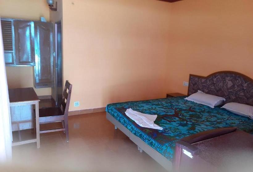 ホテル Johny S Backpackers Home