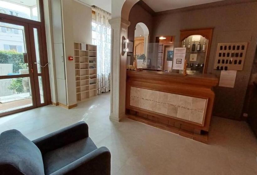 Hotel Le Castelet Des Alpilles