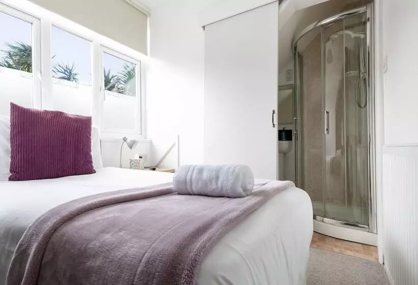 Hotel Oasis House