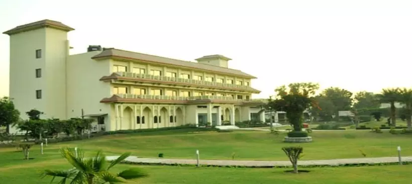ホテル Shiva Oasis Resort