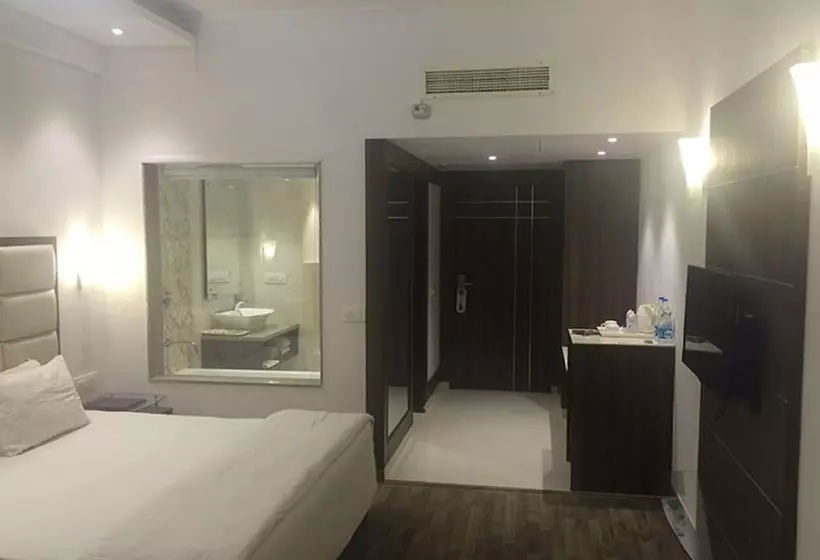 ホテル Shiva Oasis Resort