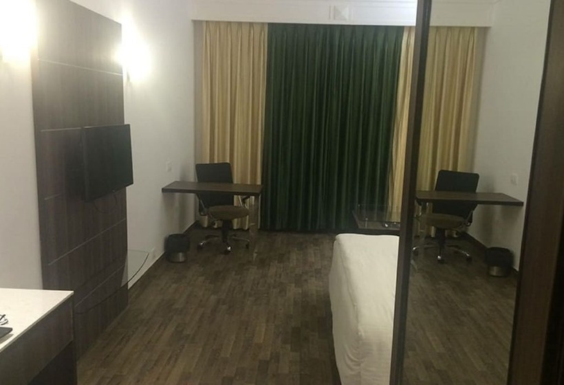 Отель Shiva Oasis Resort