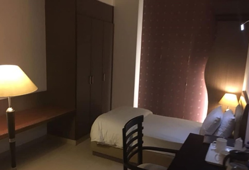 Отель Shiva Oasis Resort