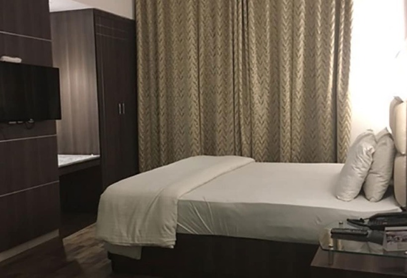 Отель Shiva Oasis Resort