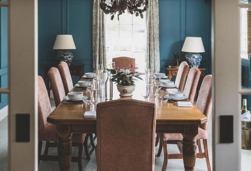 Hotel The Clive Arms