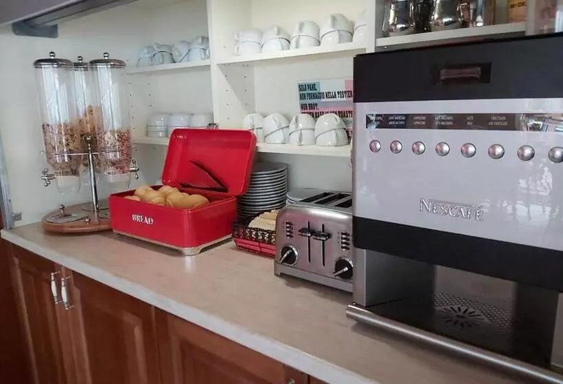 Hotelli Albergo Casa Este