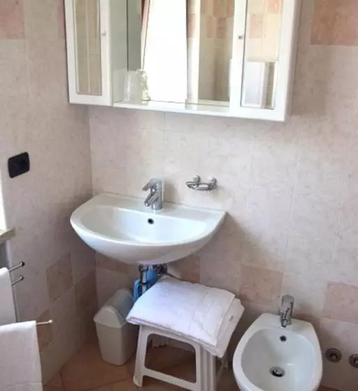 Hotelli Albergo Casa Este