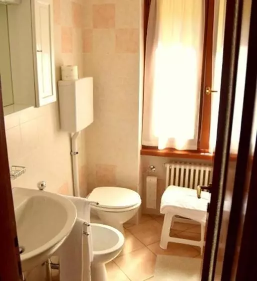Hotelli Albergo Casa Este