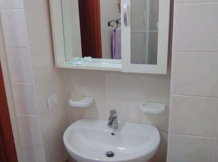 هتل Albergo Cavour Self Checkin