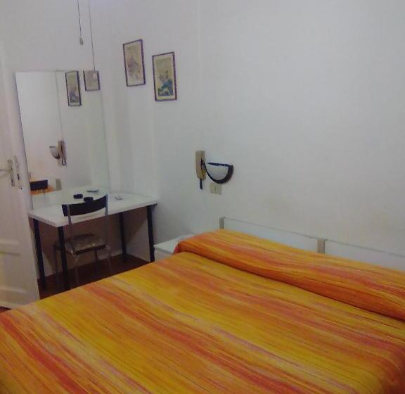 هتل Albergo Cavour Self Checkin